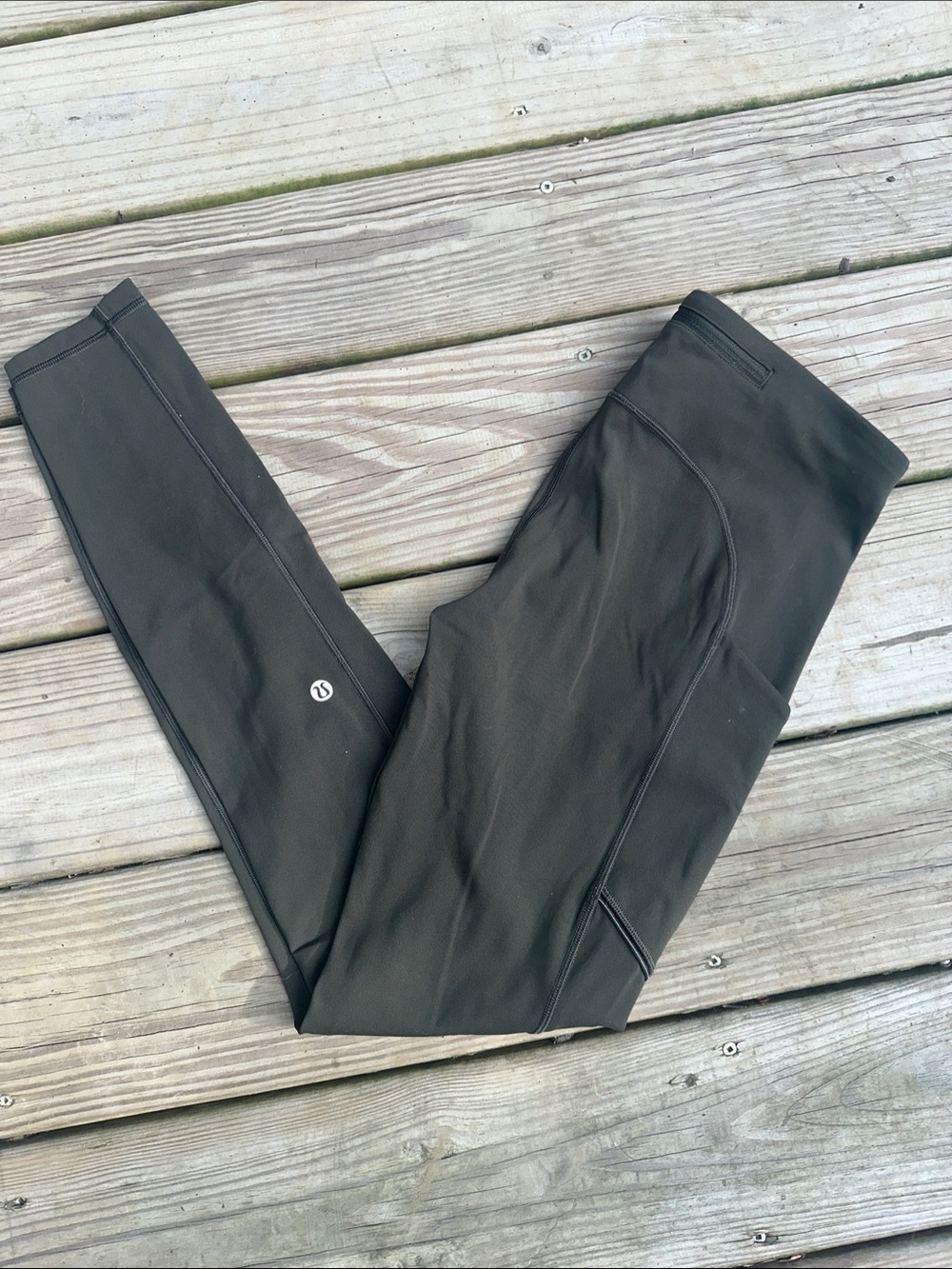 Lululemon Green Athletic Leggings with Side Pocket